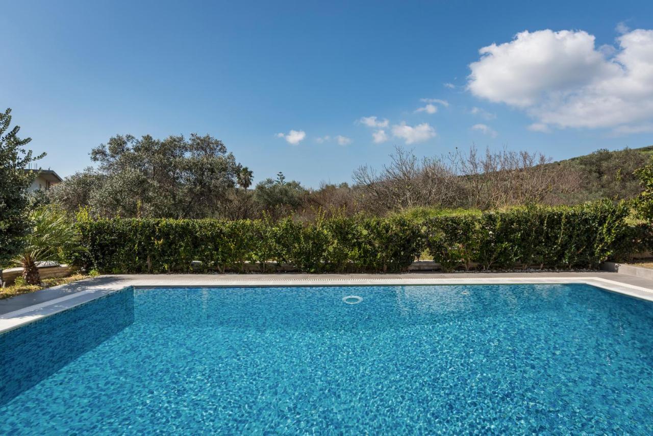 Villa Nina Chania คอลิมวาริออน ภายนอก รูปภาพ
